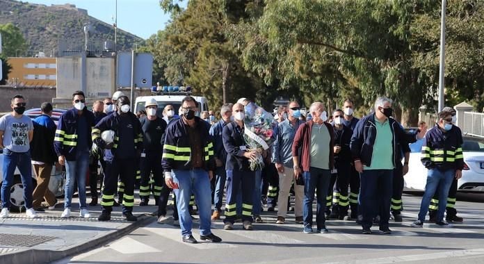 Trabajadores de Navantia en el memorial