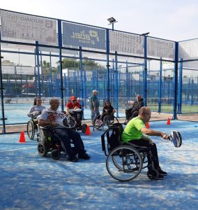 Jugando al padel